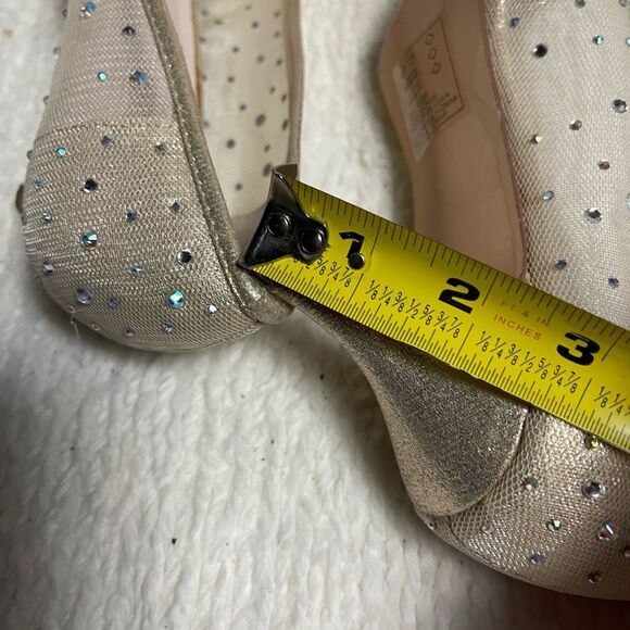 De Blossom Collection Beige net Rhinestone synthetic gold trim &kitten heel SZ10 - Picture 9 of 9